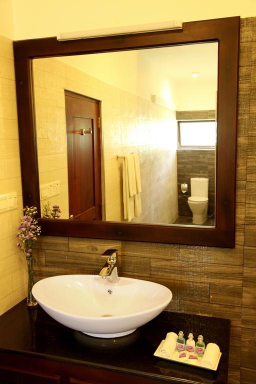 Oreeka - Katunayake Airport Transit Hotels Ruang foto