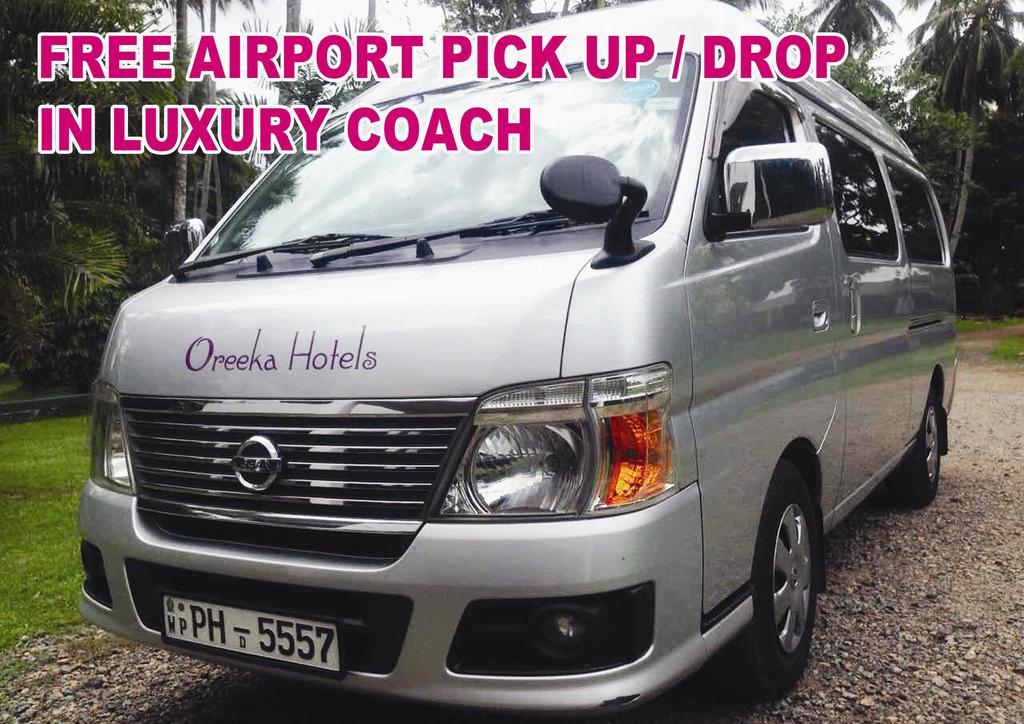 Oreeka - Katunayake Airport Transit Hotels Bagian luar foto